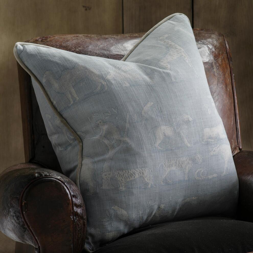 Kingdom Cushion - Powder - Image 3